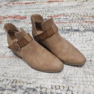 Brown booties faux leather with strap